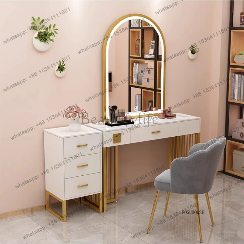 X4 Professional Store Makeup V - đánh giá và giá Beauty Makeup Studio