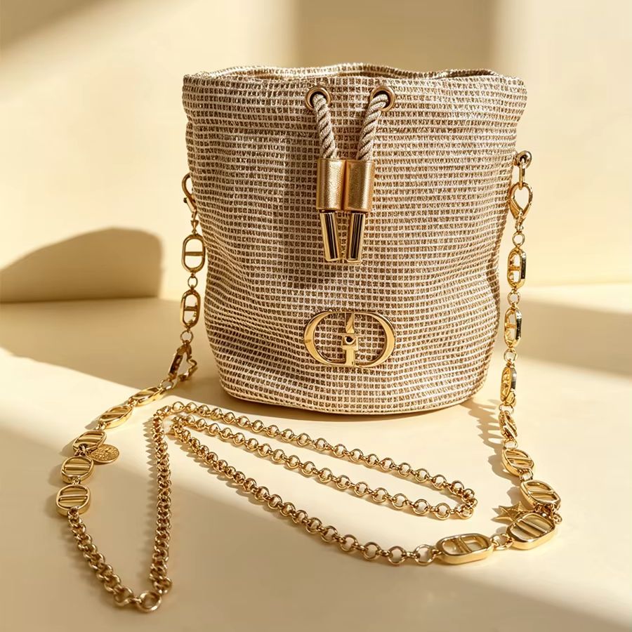Dior’s bag Sparkling Woven Tex - đánh giá và giá Beauty Makeup Dior