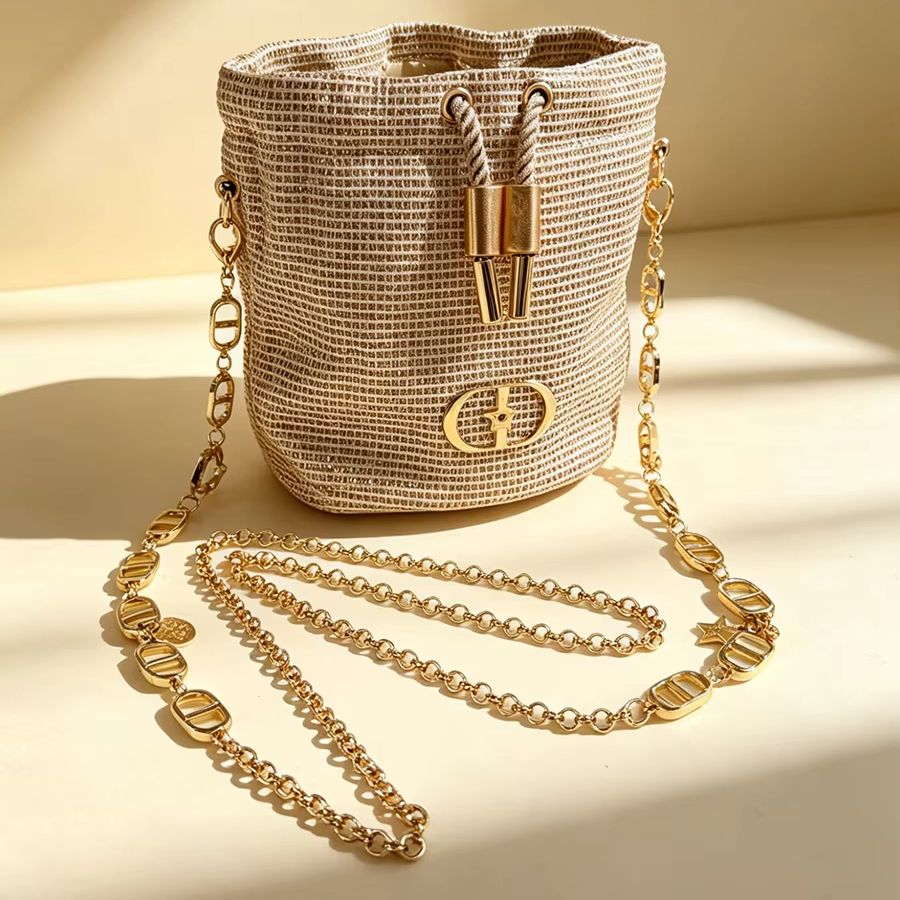 Dior’s bag Sparkling Woven Tex - đánh giá và giá Beauty Makeup Dior