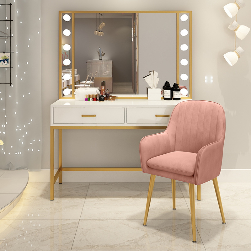 Makeup table Photo studio Make - đánh giá và giá Beauty Makeup Studio