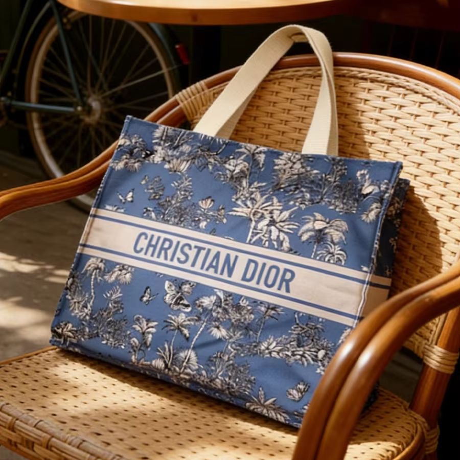 Dior’s bag Luxury Custom Blue  - đánh giá và giá Beauty Makeup Dior