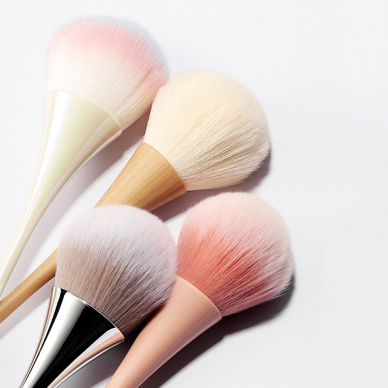 Dust Cleaning Nail Brush Manic - đánh giá và giá Beauty Makeup Background